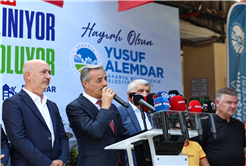 Şehri ikiye ayıran raylar yer altına alınıyor, üzeri yeşil alan oluyor: Sahada ilk ray sökümü için makineler çalıştı