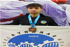 Büyükşehir sporcularından en özel dereceler