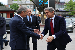 “Belediyecilikte Türkiye’ye örnek projeleri hayata geçirmenin gayretiyle çalışıyoruz”