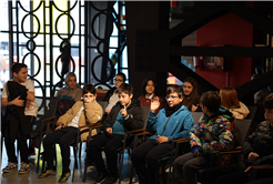 Çocuklara OSM’de müziğin dünyasına yolculuk yaptı