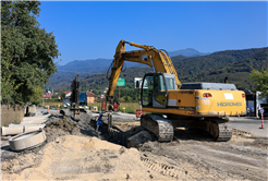 Akyazı’da devam eden 9 bin metrelik altyapı projesinde 6 ekip aynı anda çalışıyor