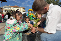 Toprağa dokunan minik eller Sakarya’da umudu ekti