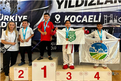 Büyükşehir’in minik yıldızları Kocaeli’den 19 madalya ile döndü