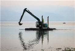 Sapanca Gölü’nün her bir karışı Büyükşehir’in takibinde: Tonlarca atık topladılar…