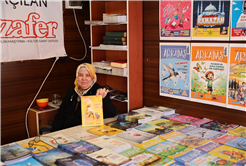 Kitap Sokağı Ramazan akşamlarında kitapseverlerin buluşma noktası oldu