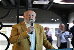 Büyükşehir’in sanatçılarından şölen gibi sergi: Yusuf Alemdar Şehir Kütüphanesi ve AFA için konuştu