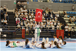 Binlerce çocuğun Yaz Spor Okulu heyecanı başladı