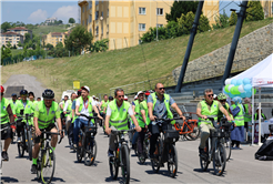 Dünya Bisiklet Günü’nde sağlıklı yaşam için pedal çevirdiler