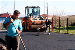 Söğütlü’nün kırsalındaki iki mahallede asfalt hamlesi