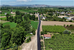 Arifiye’nin iki büyük mahallesini bağlayan yol Büyükşehirle sil baştan