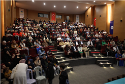 “Çocuklarınıza pahalı hediyeler değil, sevgi dolu anlar verin”