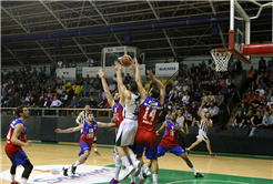 Büyükşehir Basket Lidere Geçit Vermedi