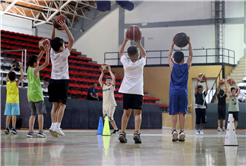 Sakarya’da çocuklar sporun her dalında dolu dolu bir yaz tatiline başladı 