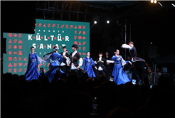 Sakarya’da Kafkas ve İç Anadolu’nun zengin kültürüyle şölen gibi akşam
