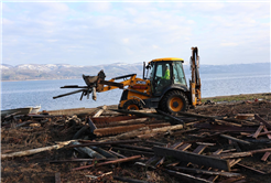 Sapanca Gölü kıyılarındaki kaçak yapılar kaldırılıyor