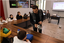 Minikler Ayçiçek Vadisi’nde dolu dolu bir gün yaşadı