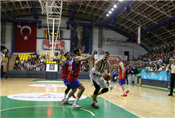 Büyükşehir Basket Lidere Geçit Vermedi