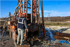 Yerin 104 metre altından çıkarılan içme suyu Karasu’da 5 mahalleye iletilecek