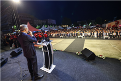 “Milletimiz uğruna can verilen vatanı darbecilere teslim etmedi, hiçbir zaman etmeyecek”