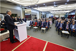 “Şehrin spor altyapısını güçlendirecek adımları kararlılıkla atıyoruz”