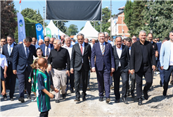 Akyazı’nın geleceğine 1 milyar TL’lik yatırım: “Tarihi bir günde ilçemizin su geleceğini güvence altına alıyoruz”