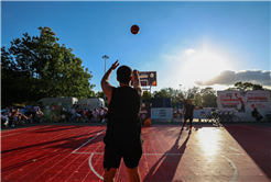 Sokakta basketbol şöleni: Tribünler doldu, heyecan zirve yaptı