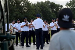 Büyükşehir Kent Orkestrası efsane parçalarla Yenikent’e neşe götürdü