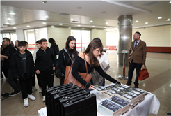 ‘Bir Şehir İki Çınar’ sempozyumunun ilk oturumu Faik Baysal oldu