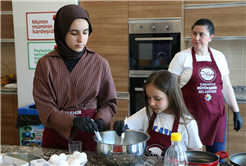 Anneleri ve çocuklar çölyak için farkındalık mesajını ‘glutensiz kreple’ verdi