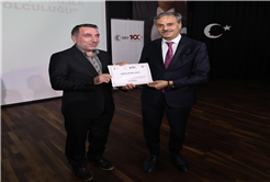 “İnşa edilecek yeni ve güçlü Sakarya’da gençlerimiz kendi hikâyesini yazacak”