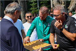 Yusuf Alemdar’dan Bolu kampında önemli mesajlar: “Sakaryaspor bir ruh işidir, sevdadır ve her sorun kenetlenmeyle aşılır”