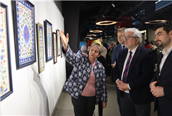 Genç sanatçıların hazırladığı “Topraktan Geleneğe Çini” sergisi OSM’de açıldı