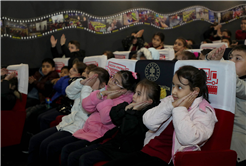 Gezen Sinema Tırı çocukları beyaz perdeyle buluşturuyor