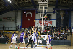 Dev Adamlar Mağlup Oldu