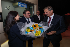“İnşa edilecek yeni ve güçlü Sakarya’da gençlerimiz kendi hikâyesini yazacak”
