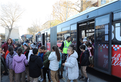 Çocuklardan yerinde toplu taşıma ve ulaşım incelemesi