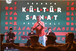 Sakarya’da Kafkas ve İç Anadolu’nun zengin kültürüyle şölen gibi akşam