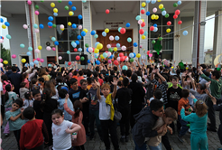 Sakarya’da Ramazan’ın neşesini şehrin dört bir yanına taşıyorlar: Gösteriler, oyunlar, ikramlar…