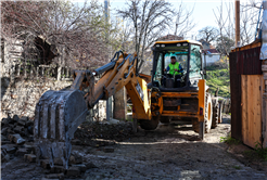 Merkeze 85 kilometre uzaklıktaki Taraklı Alballar’da altyapı dönüşümü başladı