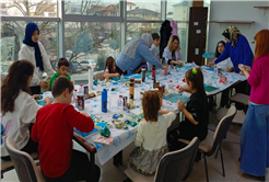 Anne, çocuk ve sanat üçlemesiyle unutulmaz ara tatil