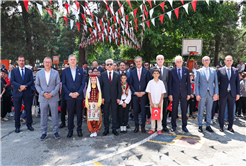 Yusuf Alemdar miniklerin karne heyecanına ortak oldu: “Geleceğin güçlü Türkiye’si için en büyük hazinemizsiniz”