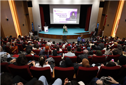 “Çocuklarınıza pahalı hediyeler değil, sevgi dolu anlar verin”