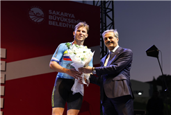 Şampiyon pedallar MTB Dünya Kupası’nda nefes kesti