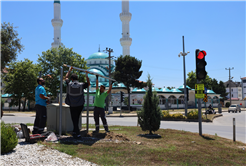 Kavşaklarda elektrik kesintisine son: Büyükşehir’den güneş enerjili çözüm