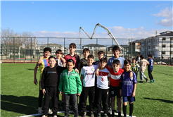 Futbol, basketbol, voleybol sahası Hanlıköy’de çocukların göz bebeği oldu