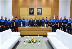 Büyükşehir’in geleneği bu bayram da bozulmadı