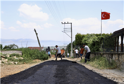 Büyükşehir’den Mahmudiye’ye güçlü altyapı ve 200 ton asfalt