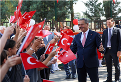 Yusuf Alemdar miniklerin karne heyecanına ortak oldu: “Geleceğin güçlü Türkiye’si için en büyük hazinemizsiniz”