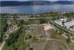 Sapanca Kurtköy Futbol Sahası’nda tribünler yükseliyor