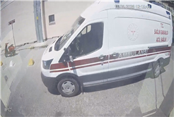 Büyükşehir’in otobüsünde bir manevrayla bir hayat kurtuldu: Kamera saniye saniye kaydetti…